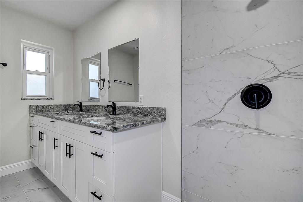 Active With Contract: $439,900 (3 beds, 2 baths, 1461 Square Feet)