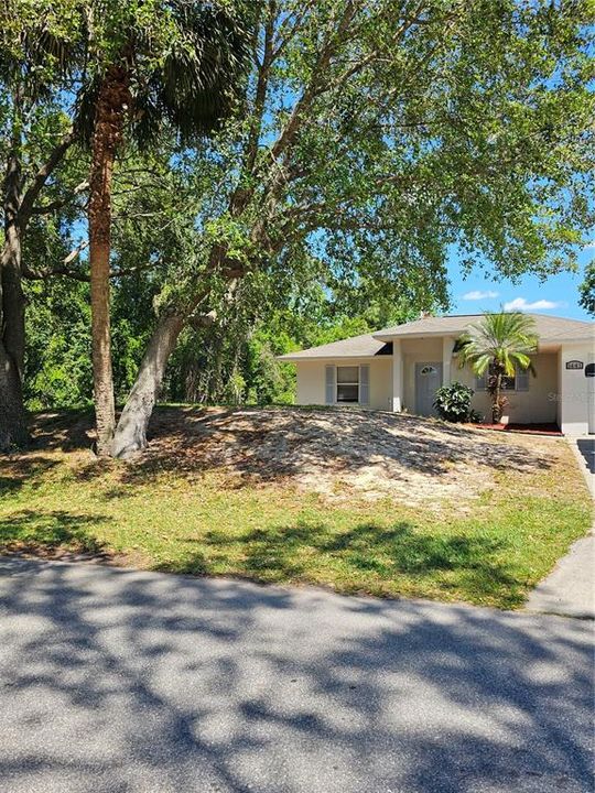 待售: $261,999 (3 贝兹, 2 浴室, 1097 平方英尺)