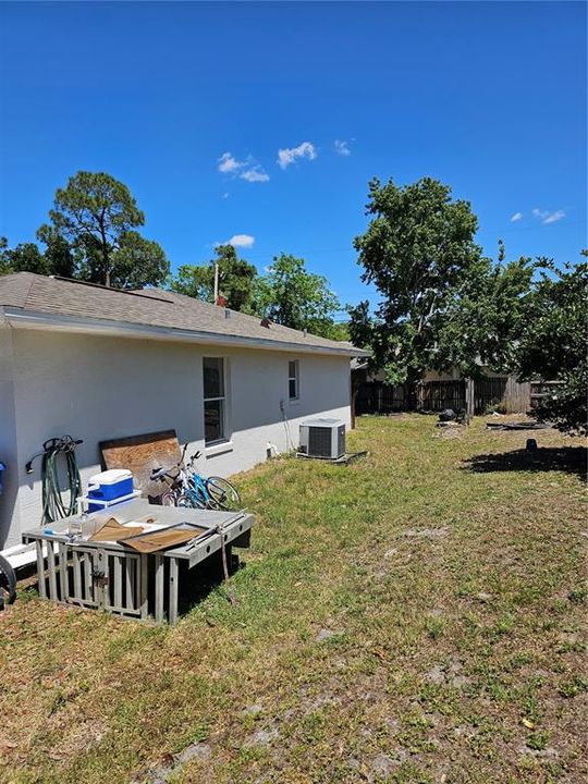 待售: $261,999 (3 贝兹, 2 浴室, 1097 平方英尺)