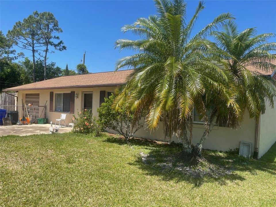 For Sale: $245,000 (2 beds, 2 baths, 1161 Square Feet)