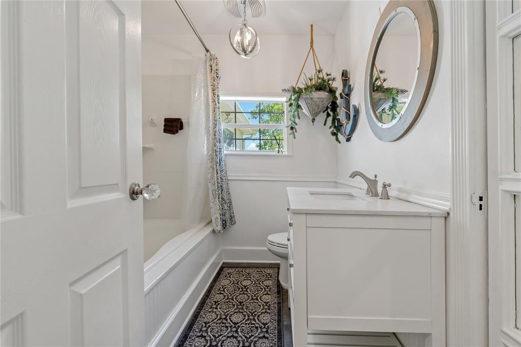 На продажу: $1,075,000 (4 спален, 2 ванн, 2335 Квадратных фут)