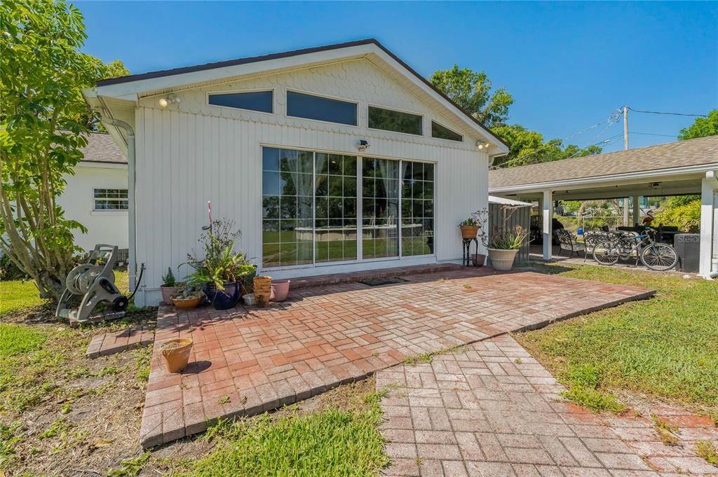 На продажу: $1,075,000 (4 спален, 2 ванн, 2335 Квадратных фут)