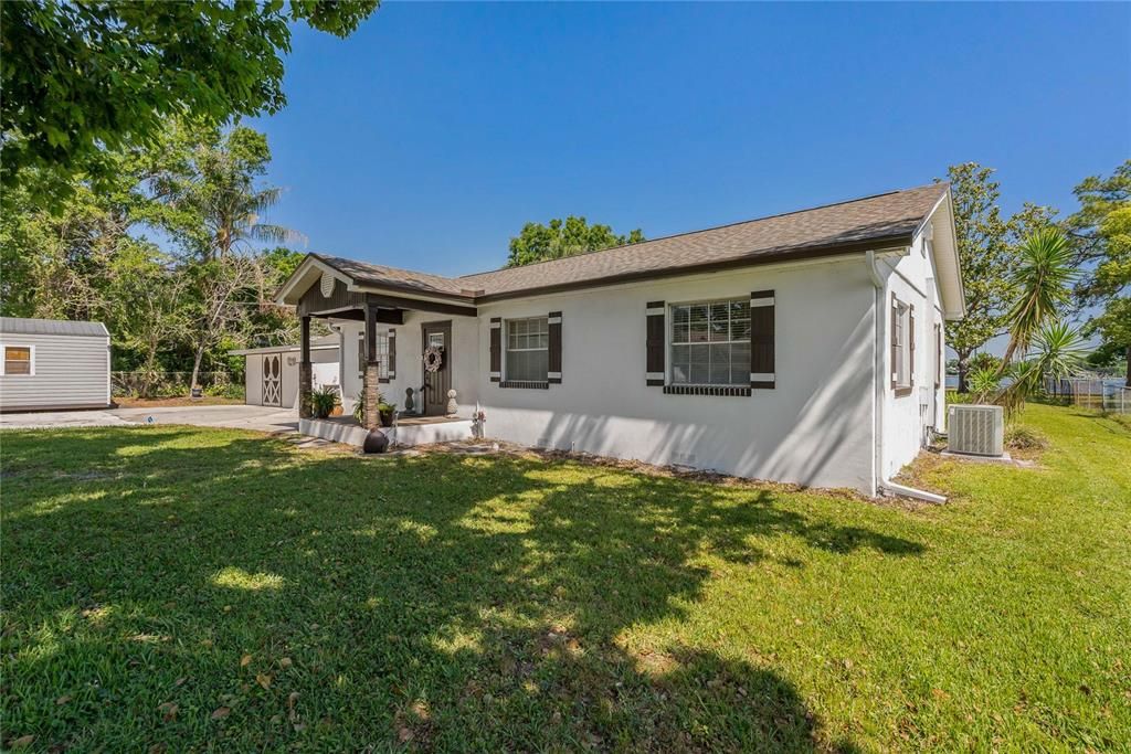 На продажу: $1,075,000 (4 спален, 2 ванн, 2335 Квадратных фут)