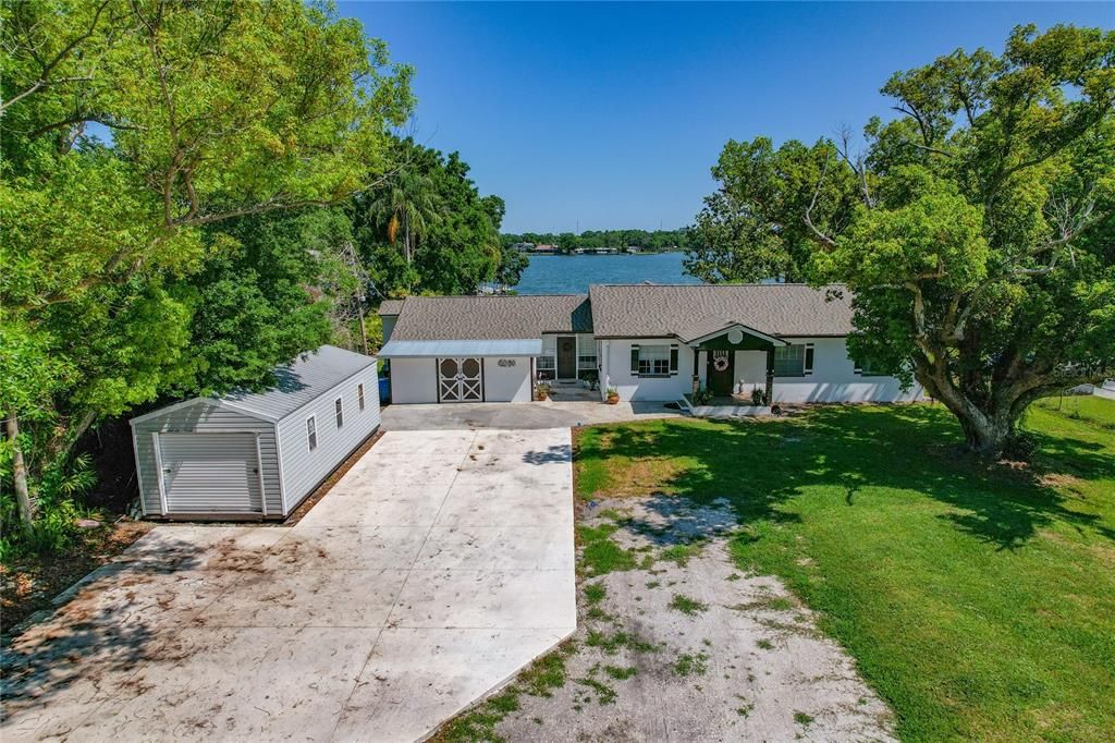 На продажу: $1,075,000 (4 спален, 2 ванн, 2335 Квадратных фут)