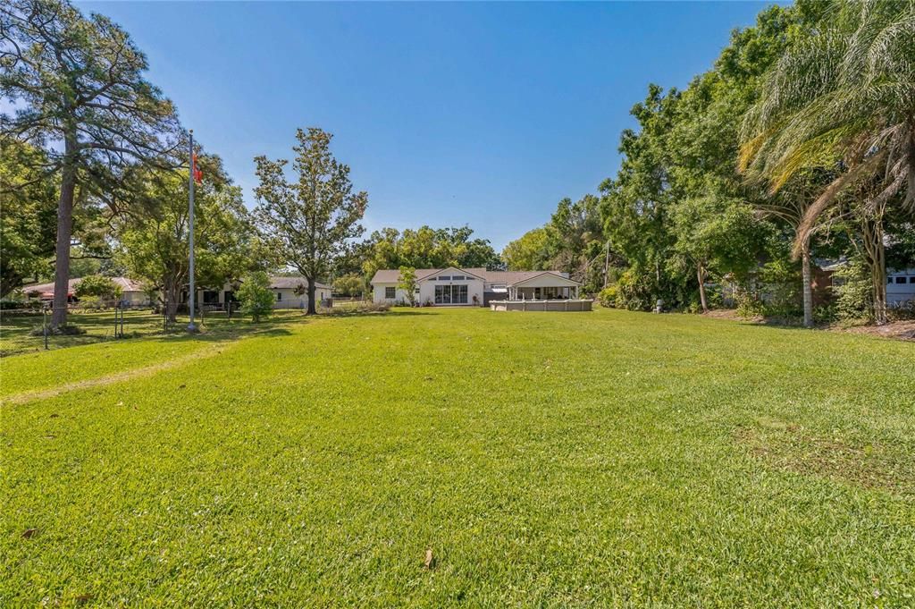 На продажу: $1,075,000 (4 спален, 2 ванн, 2335 Квадратных фут)