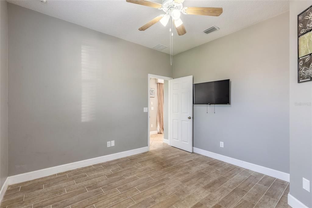 Active With Contract: $600,000 (5 beds, 3 baths, 2909 Square Feet)