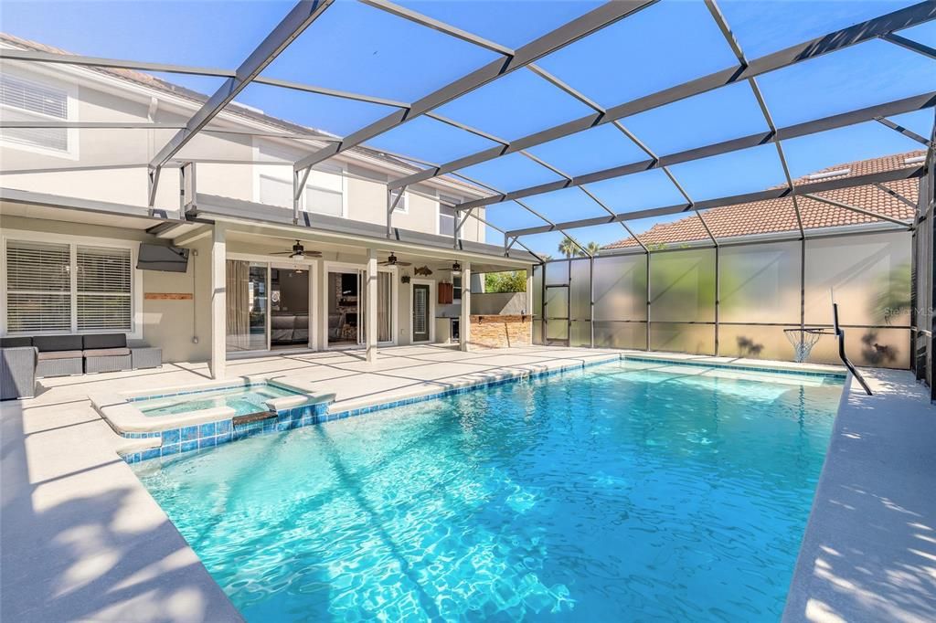 Active With Contract: $600,000 (5 beds, 3 baths, 2909 Square Feet)