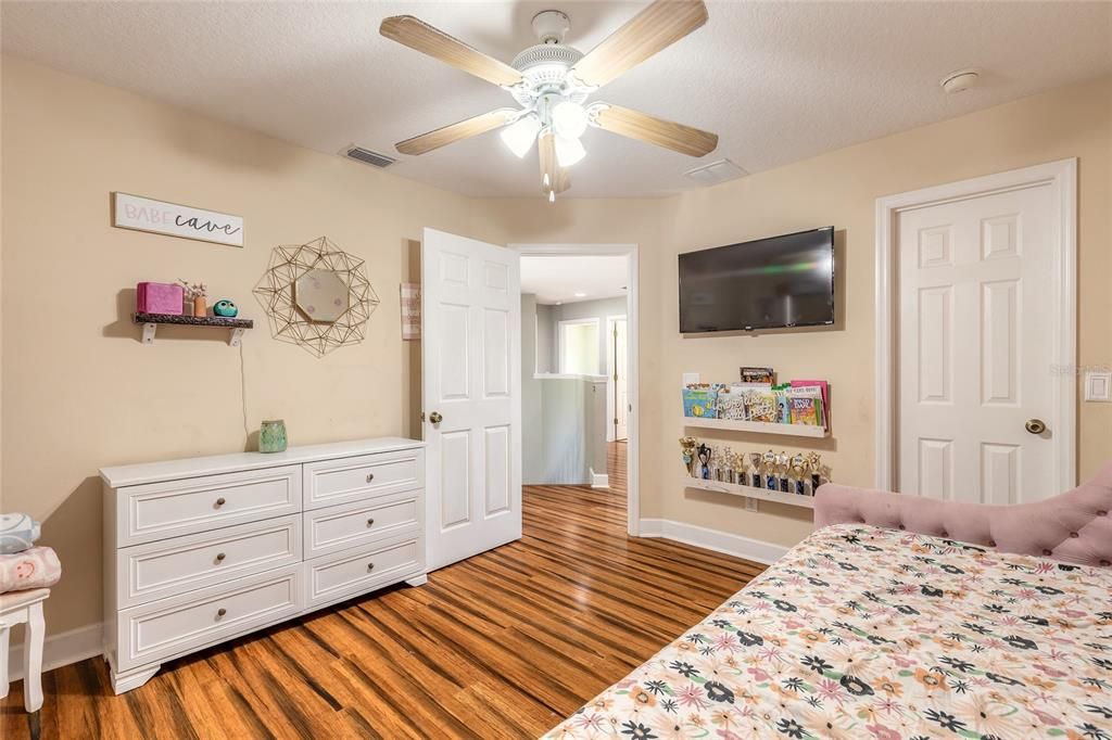 Active With Contract: $600,000 (5 beds, 3 baths, 2909 Square Feet)