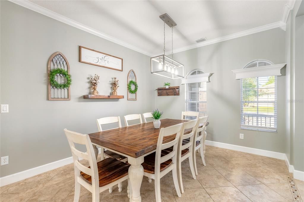 Active With Contract: $600,000 (5 beds, 3 baths, 2909 Square Feet)