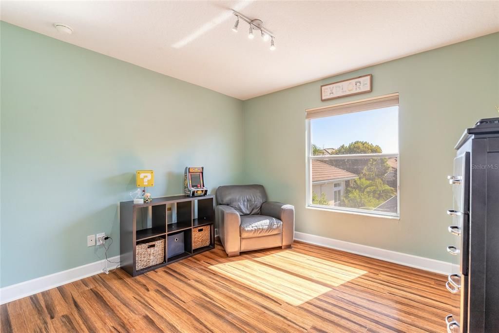 Active With Contract: $600,000 (5 beds, 3 baths, 2909 Square Feet)