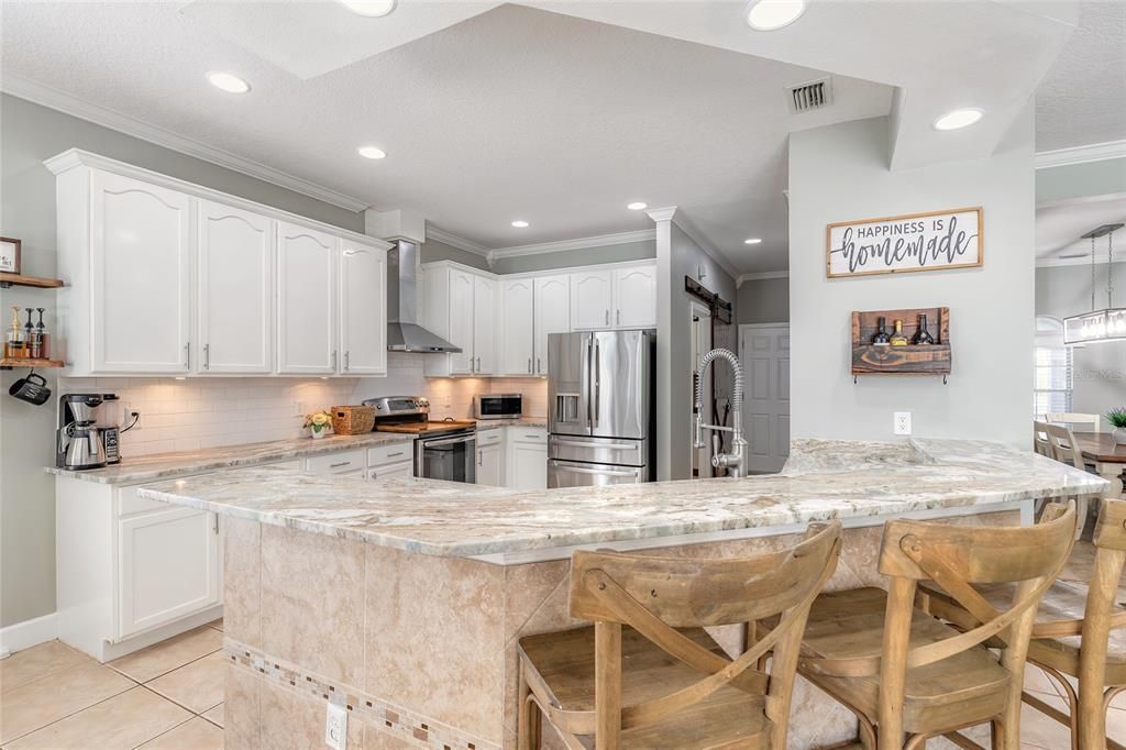 Active With Contract: $600,000 (5 beds, 3 baths, 2909 Square Feet)