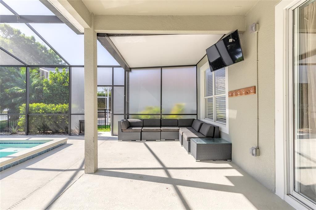 Active With Contract: $600,000 (5 beds, 3 baths, 2909 Square Feet)