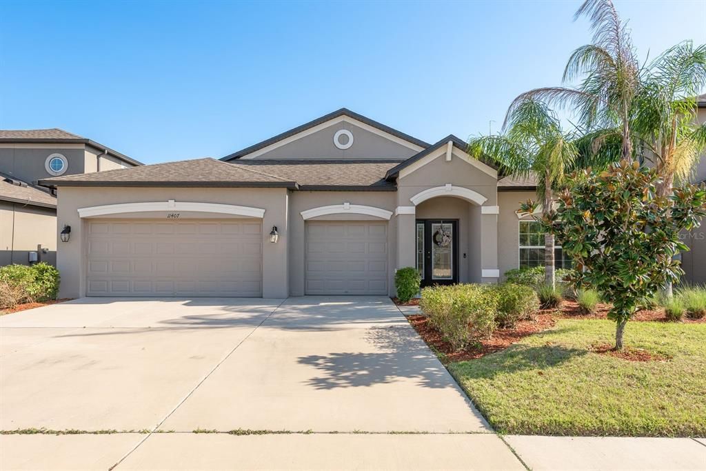 Recently Sold: $464,999 (4 beds, 3 baths, 2299 Square Feet)