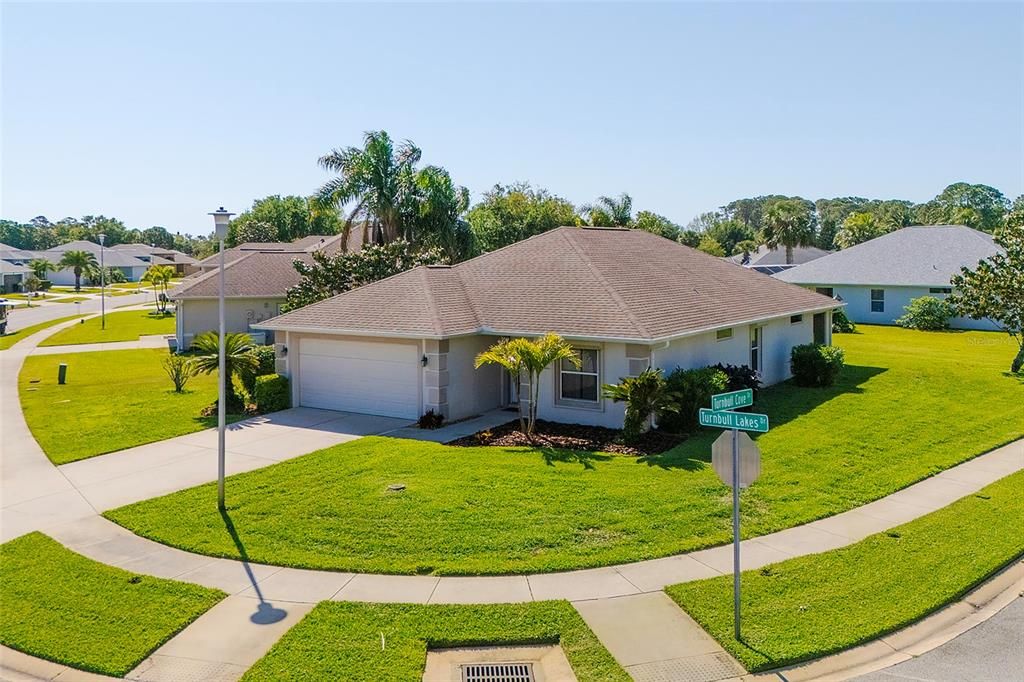 For Sale: $349,000 (3 beds, 2 baths, 1667 Square Feet)