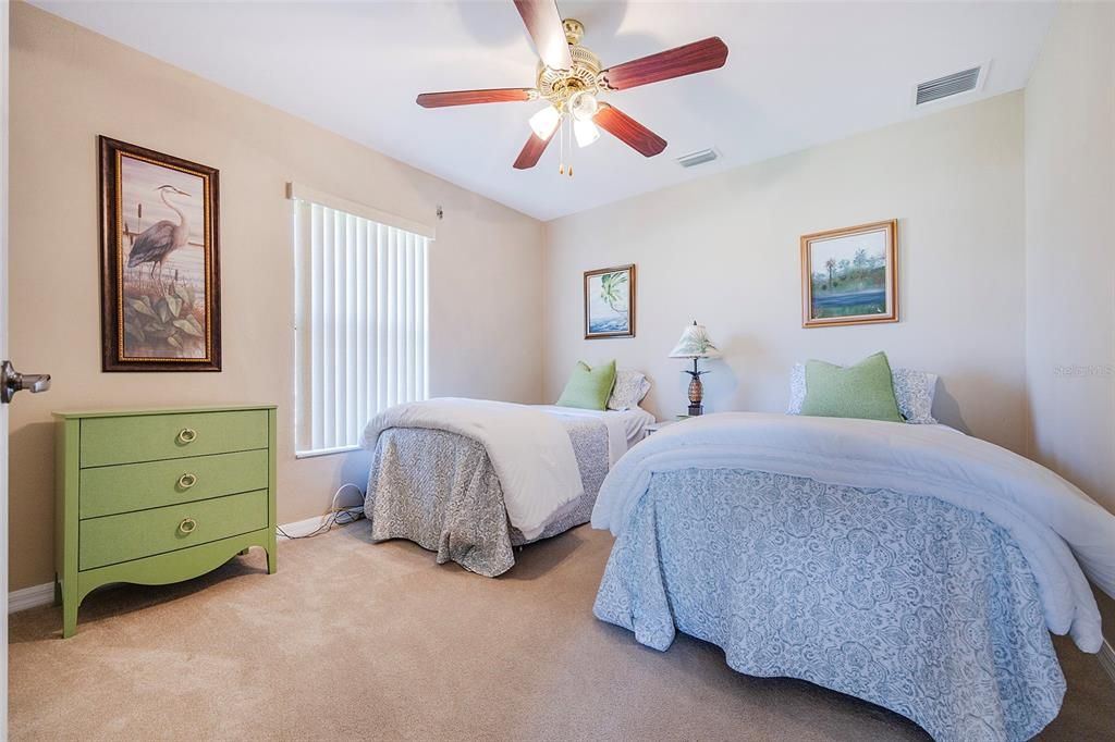 For Sale: $349,000 (3 beds, 2 baths, 1667 Square Feet)