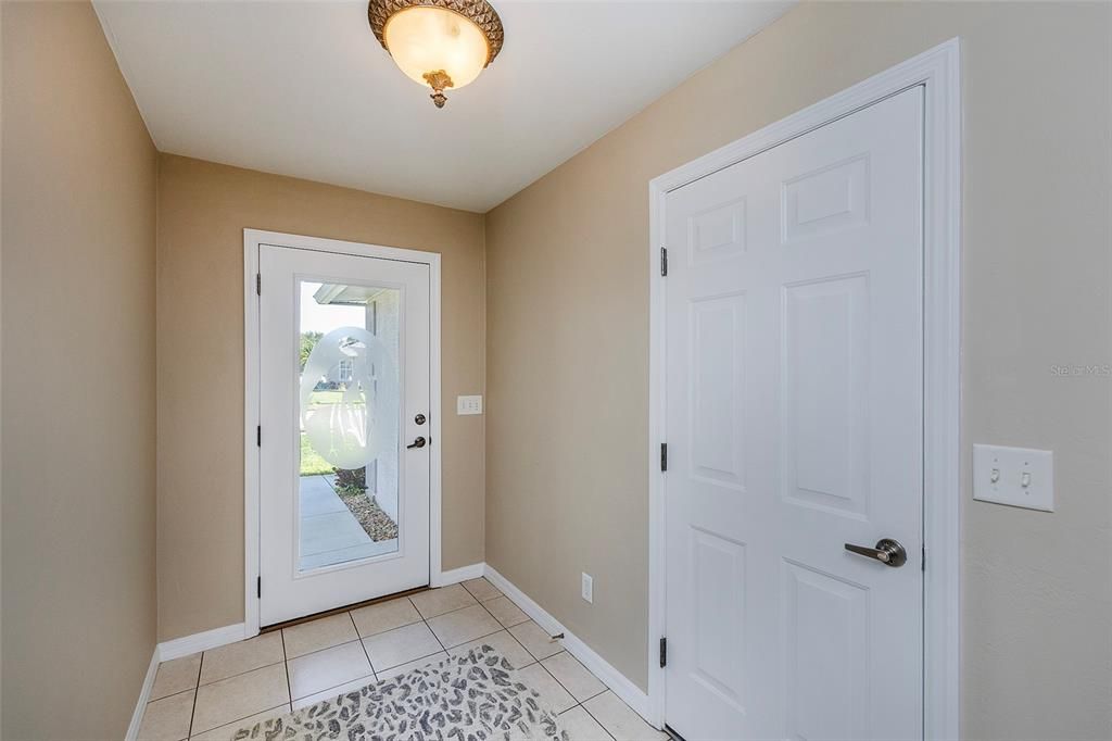 For Sale: $349,000 (3 beds, 2 baths, 1667 Square Feet)