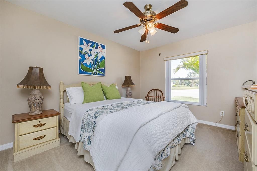 For Sale: $349,000 (3 beds, 2 baths, 1667 Square Feet)