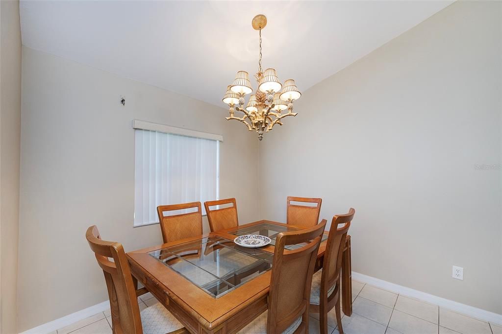 For Sale: $349,000 (3 beds, 2 baths, 1667 Square Feet)