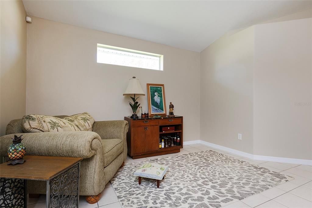 For Sale: $349,000 (3 beds, 2 baths, 1667 Square Feet)