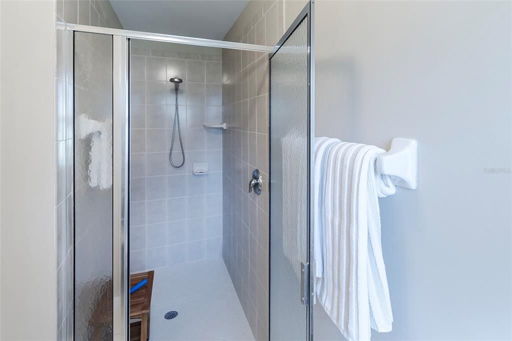 For Sale: $349,000 (3 beds, 2 baths, 1667 Square Feet)