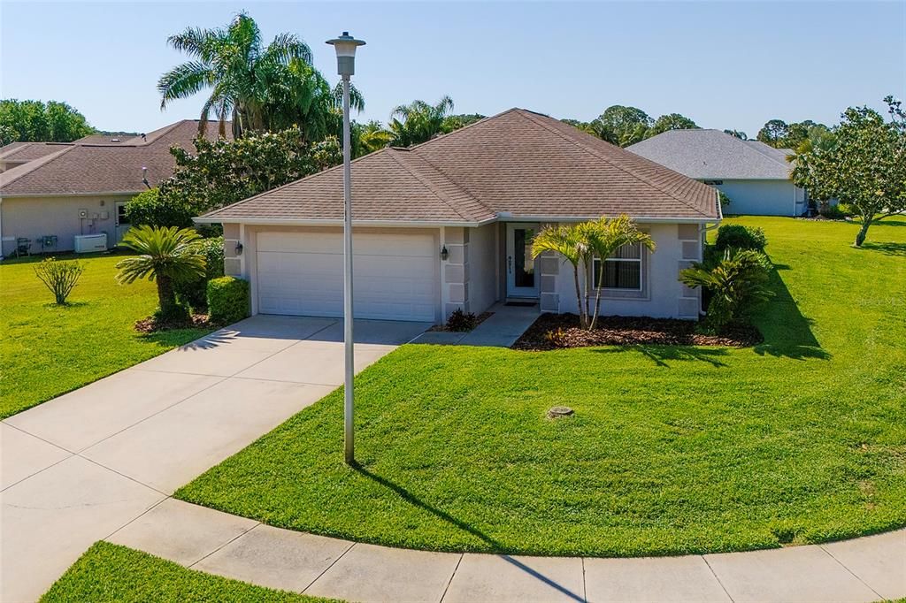 For Sale: $349,000 (3 beds, 2 baths, 1667 Square Feet)