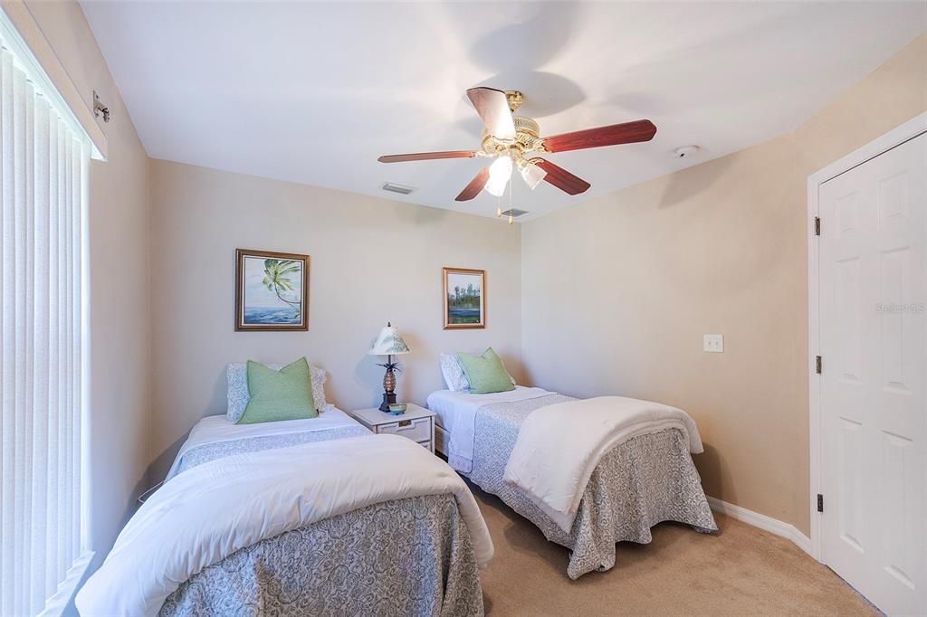 For Sale: $349,000 (3 beds, 2 baths, 1667 Square Feet)