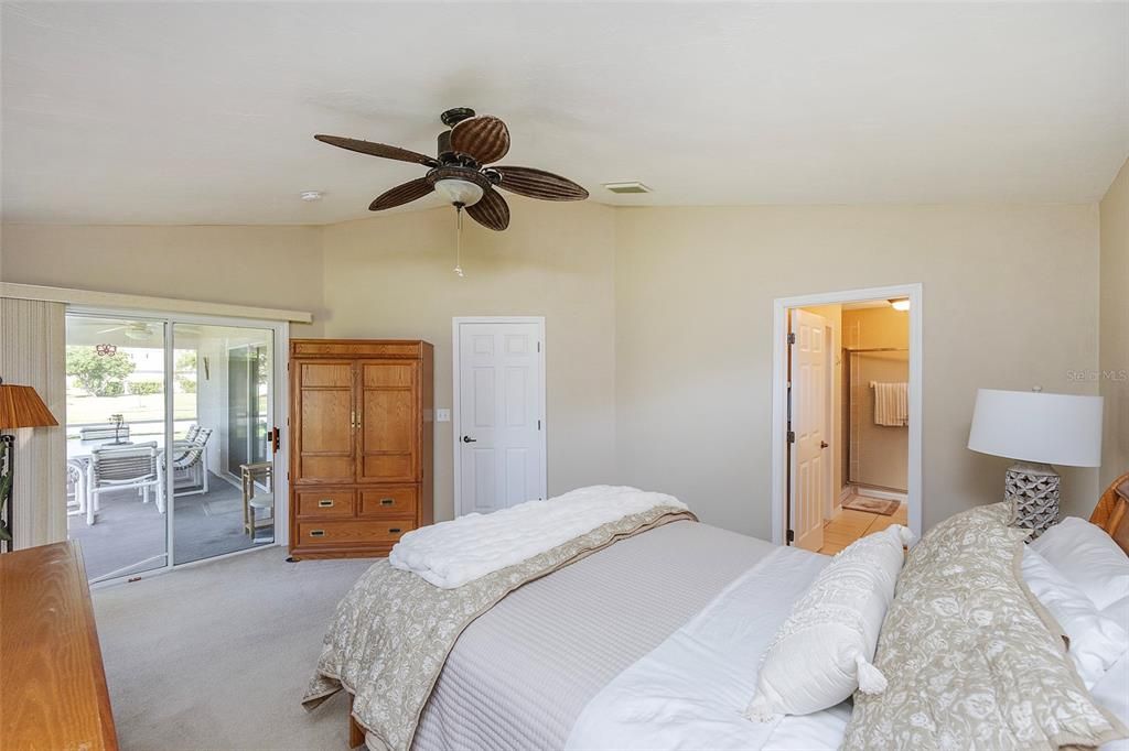 For Sale: $349,000 (3 beds, 2 baths, 1667 Square Feet)