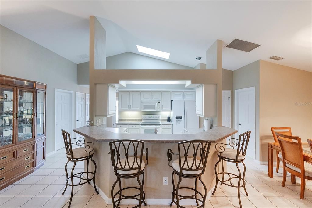 For Sale: $349,000 (3 beds, 2 baths, 1667 Square Feet)