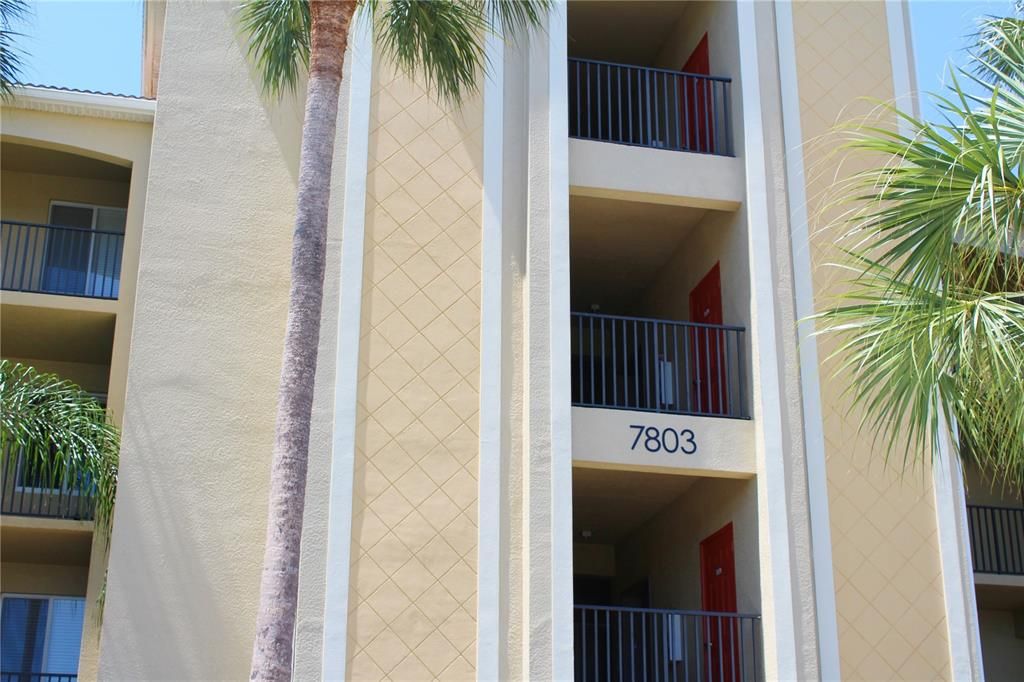 На продажу: $274,900 (2 спален, 2 ванн, 1121 Квадратных фут)