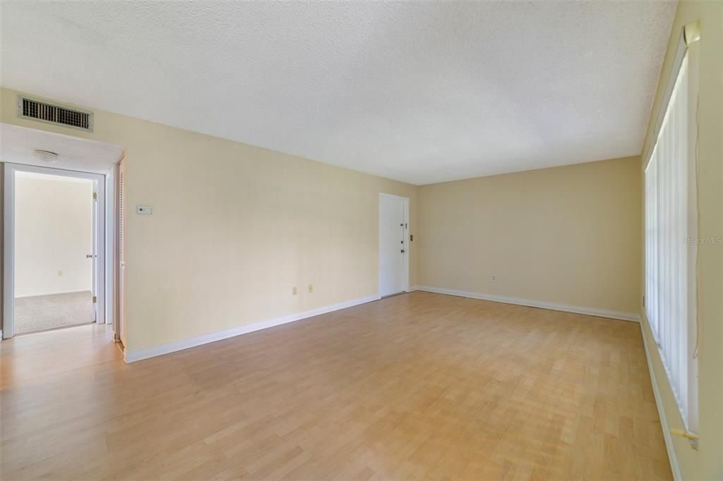 Activo con contrato: $155,000 (2 camas, 1 baños, 872 Pies cuadrados)