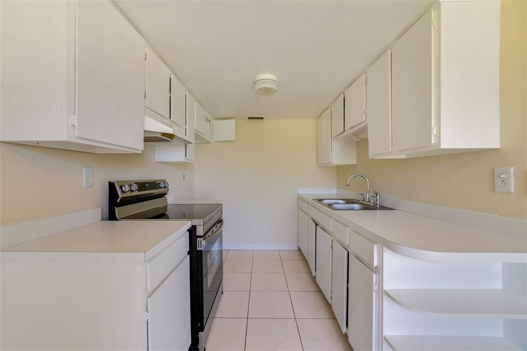 Activo con contrato: $155,000 (2 camas, 1 baños, 872 Pies cuadrados)