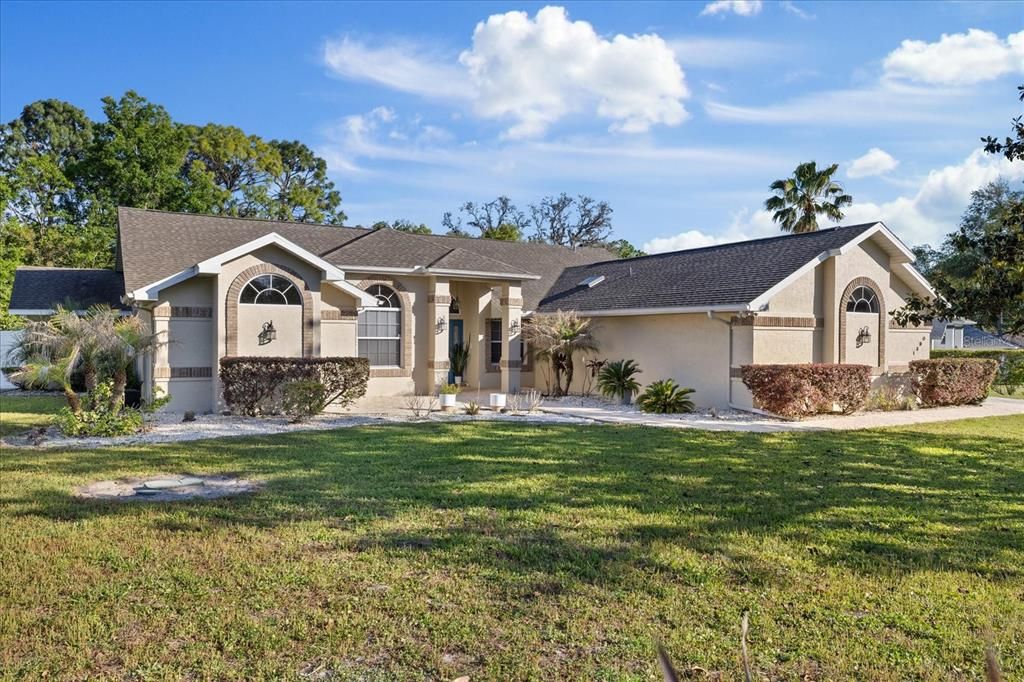 Недавно продано: $523,557 (4 спален, 3 ванн, 2588 Квадратных фут)