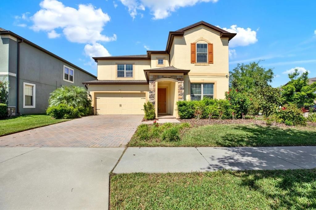 Recientemente alquilado: $4,550 (5 camas, 4 baños, 3346 Pies cuadrados)