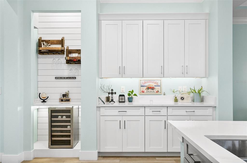 For Sale: $954,900 (3 beds, 2 baths, 2250 Square Feet)