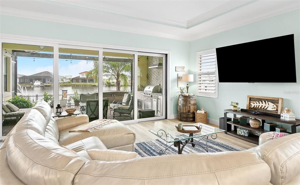 For Sale: $954,900 (3 beds, 2 baths, 2250 Square Feet)