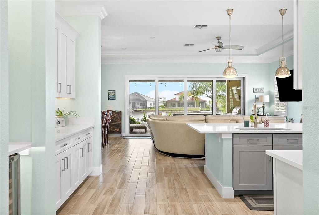 For Sale: $954,900 (3 beds, 2 baths, 2250 Square Feet)