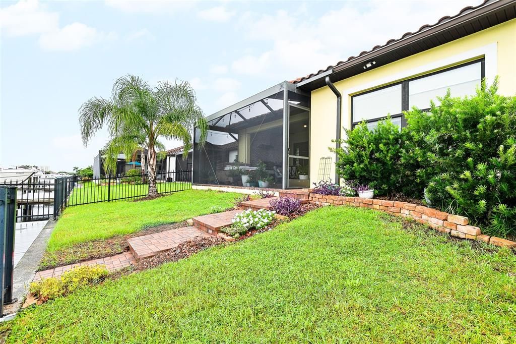 For Sale: $954,900 (3 beds, 2 baths, 2250 Square Feet)