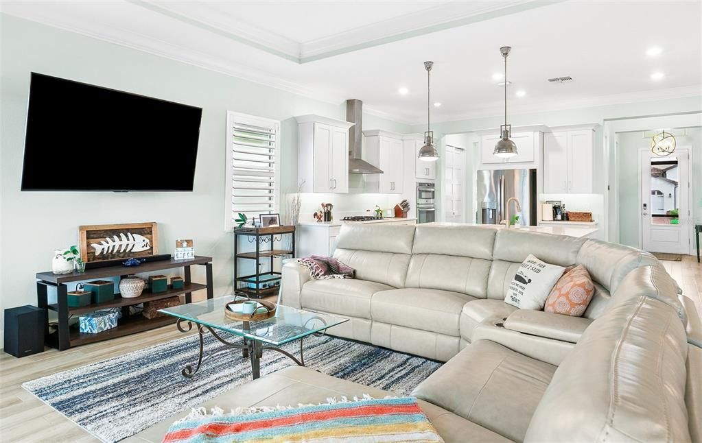 For Sale: $954,900 (3 beds, 2 baths, 2250 Square Feet)