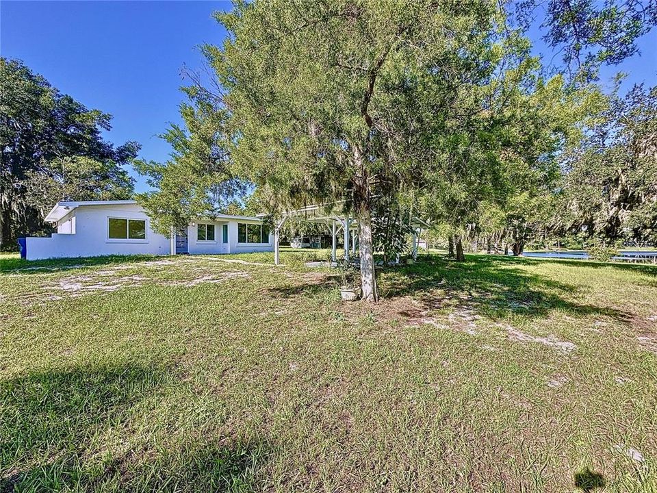 For Sale: $425,000 (2 beds, 2 baths, 1230 Square Feet)