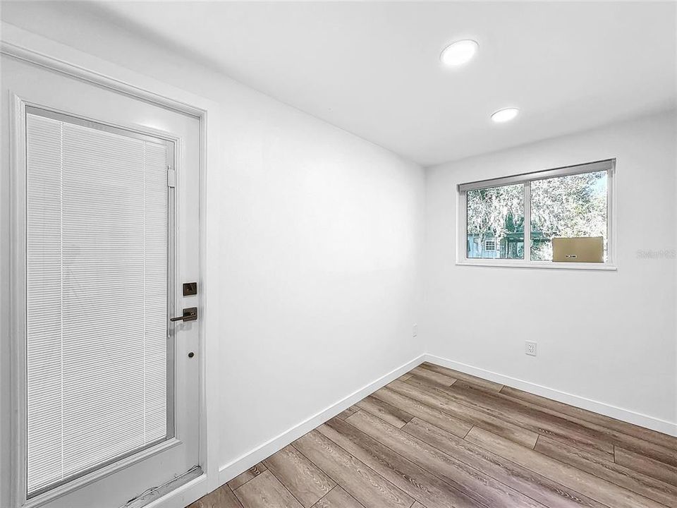 For Sale: $425,000 (2 beds, 2 baths, 1230 Square Feet)
