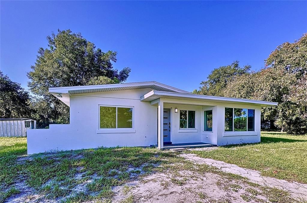 For Sale: $425,000 (2 beds, 2 baths, 1230 Square Feet)