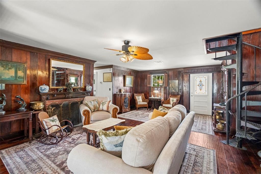 На продажу: $1,599,000 (5 спален, 4 ванн, 2840 Квадратных фут)