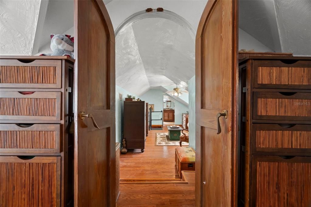 На продажу: $1,599,000 (5 спален, 4 ванн, 2840 Квадратных фут)