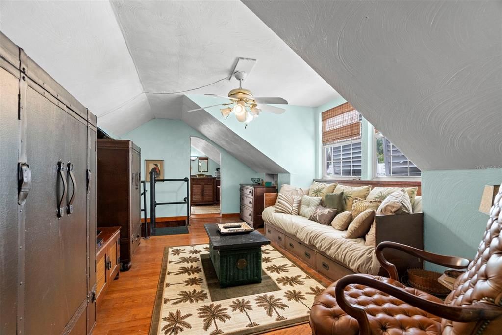 На продажу: $1,599,000 (5 спален, 4 ванн, 2840 Квадратных фут)