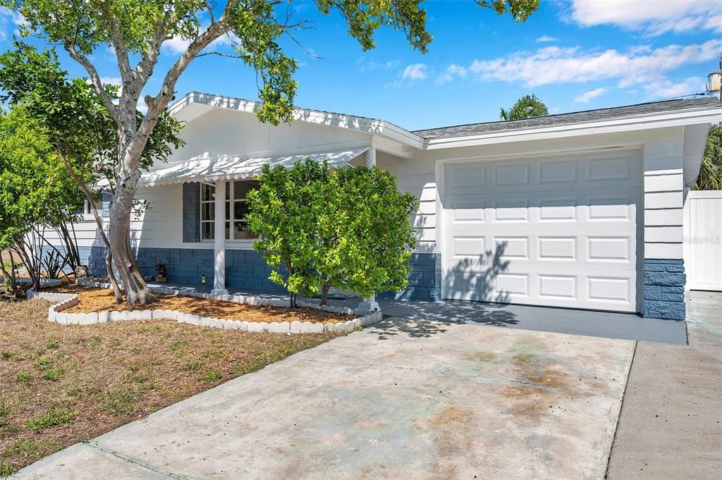 Recently Sold: $248,900 (2 beds, 2 baths, 1004 Square Feet)