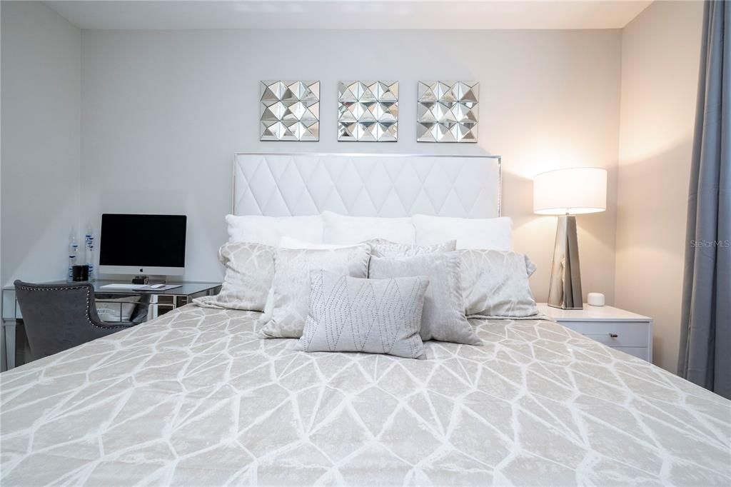 For Sale: $450,000 (3 beds, 3 baths, 1568 Square Feet)