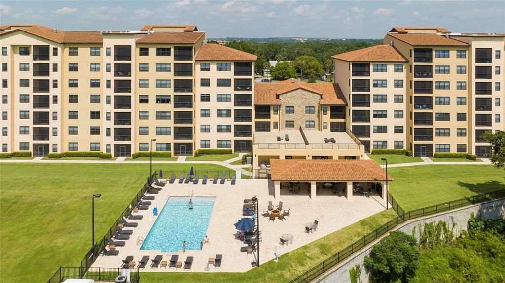 For Sale: $450,000 (3 beds, 3 baths, 1568 Square Feet)