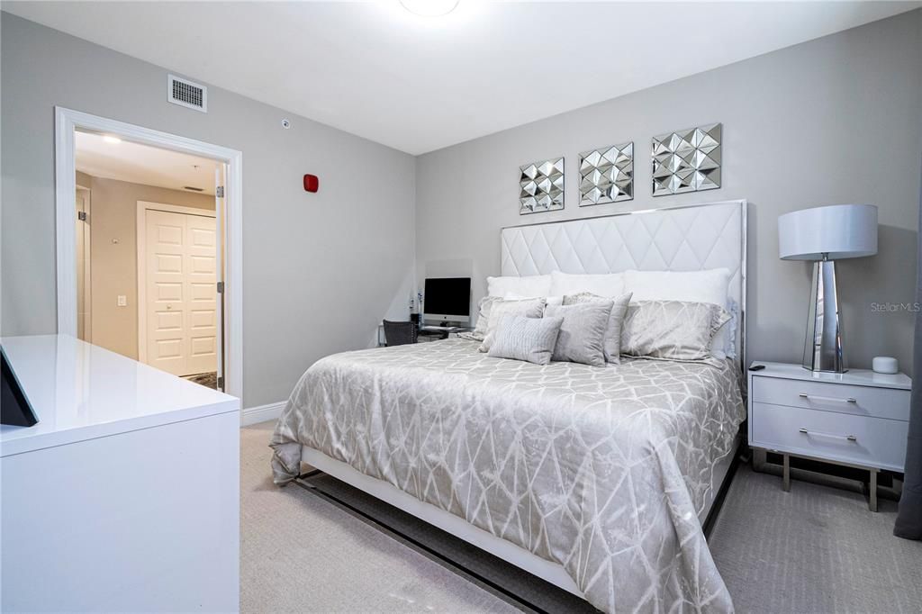 For Sale: $450,000 (3 beds, 3 baths, 1568 Square Feet)