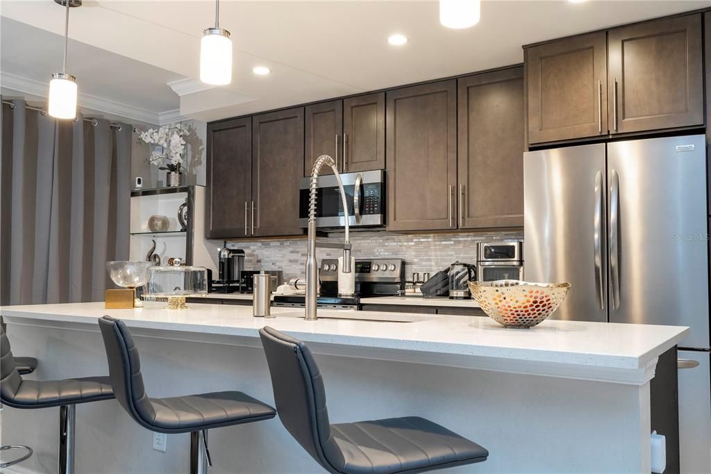 For Sale: $450,000 (3 beds, 3 baths, 1568 Square Feet)