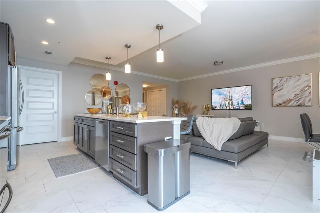 For Sale: $450,000 (3 beds, 3 baths, 1568 Square Feet)